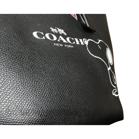 Coach X Peanuts Snoopy Leather City Zip Tote Black Shoulder Bag RARE F37273 - Picture 4 of 16